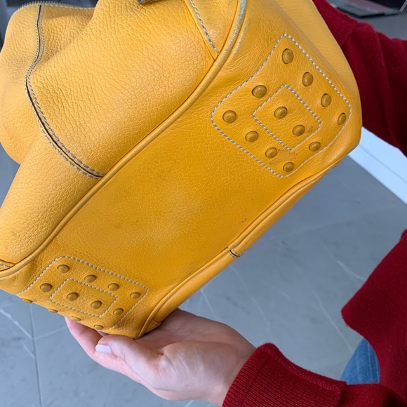 ❤️Authentic TOD’s Amber Yellow Calf Skin Purse - Picture 4 of 7